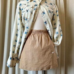 Pull on tan skirt activewear apparel